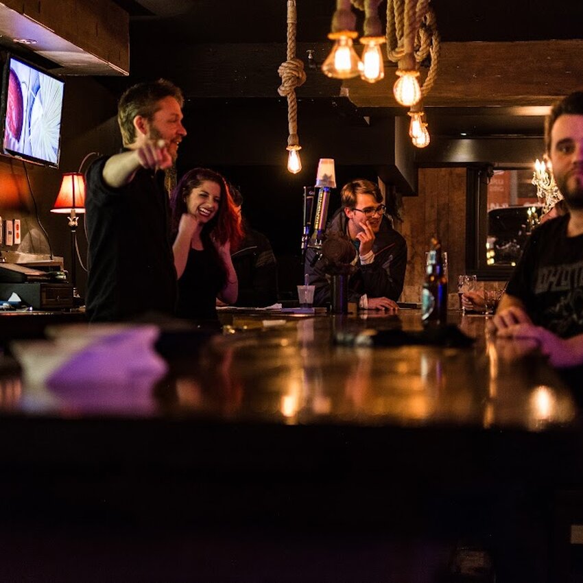 Mad Hatter Pub - Montreal Great selection of wines Open Late Restaurants