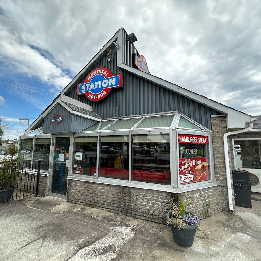 Montr&eacute;al Station - Restaurants in Pierrefonds-Roxboro