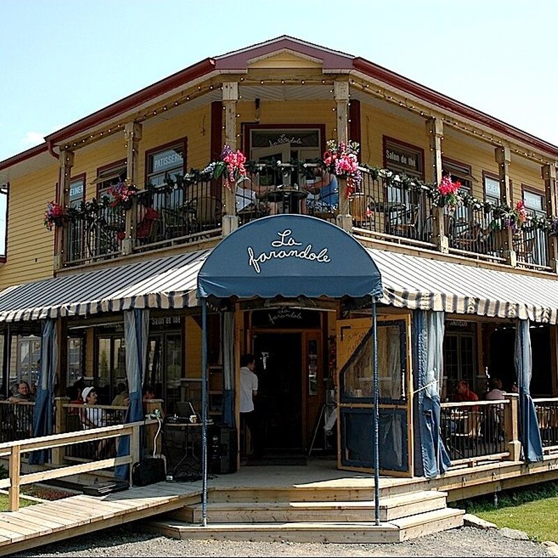 La Farandole - Cafés, Breakfast Restaurants in Sainte-Adèle