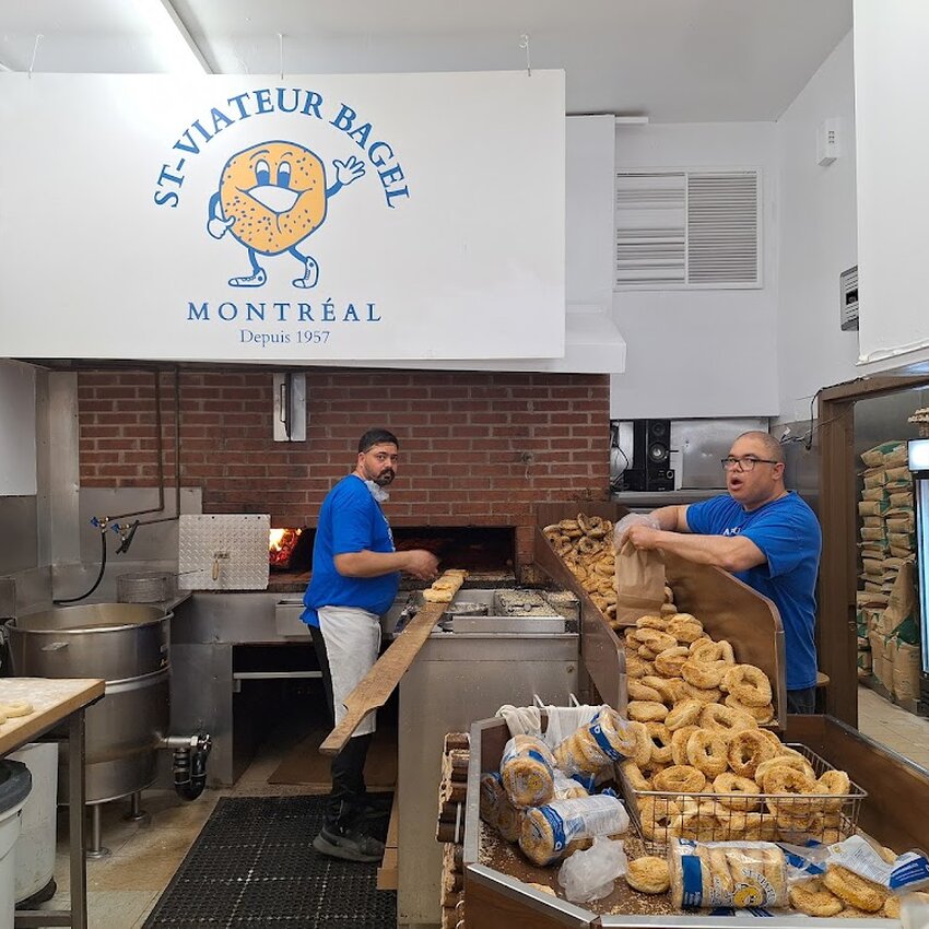 St-Viateur Bagel -  Restaurants Near: H4M1P1