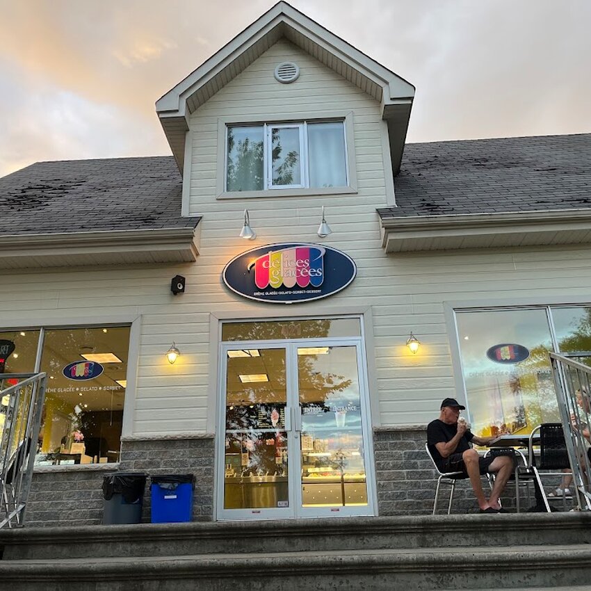 D&eacute;lices Glac&eacute;es - Restaurants pr&egrave;s de: H7L1K4