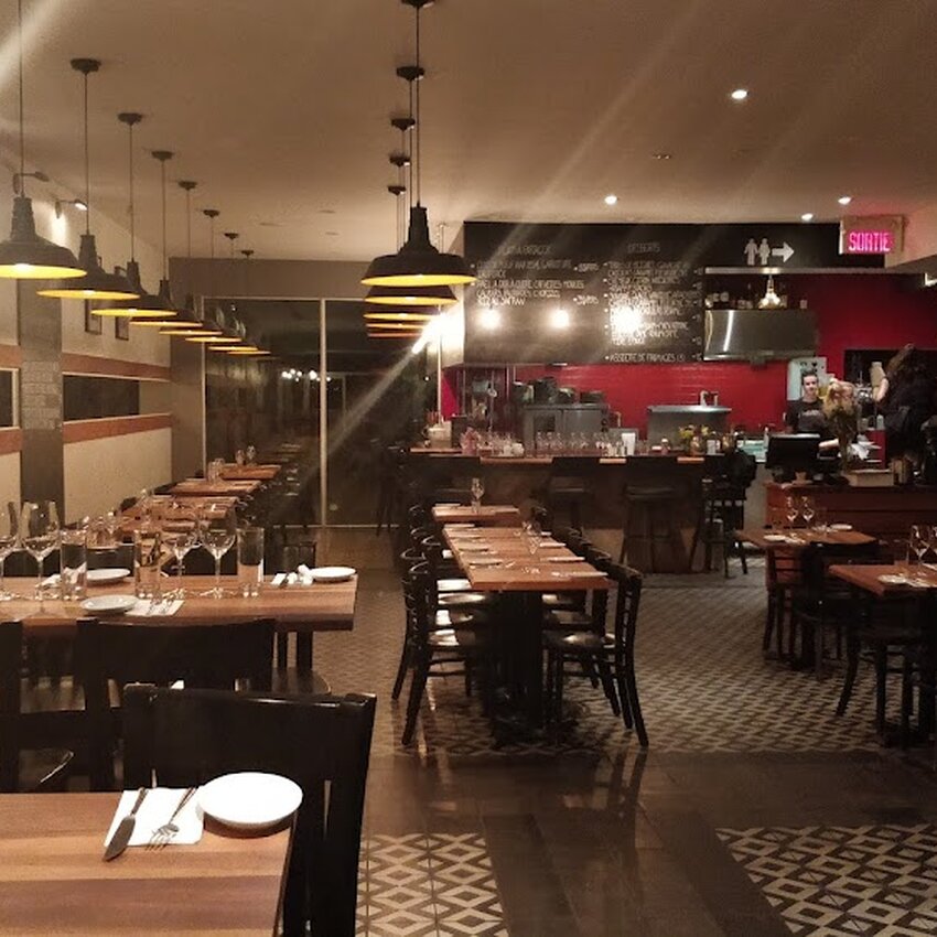 Dur &agrave; Cuire -  Restaurants Near: J4H1C8