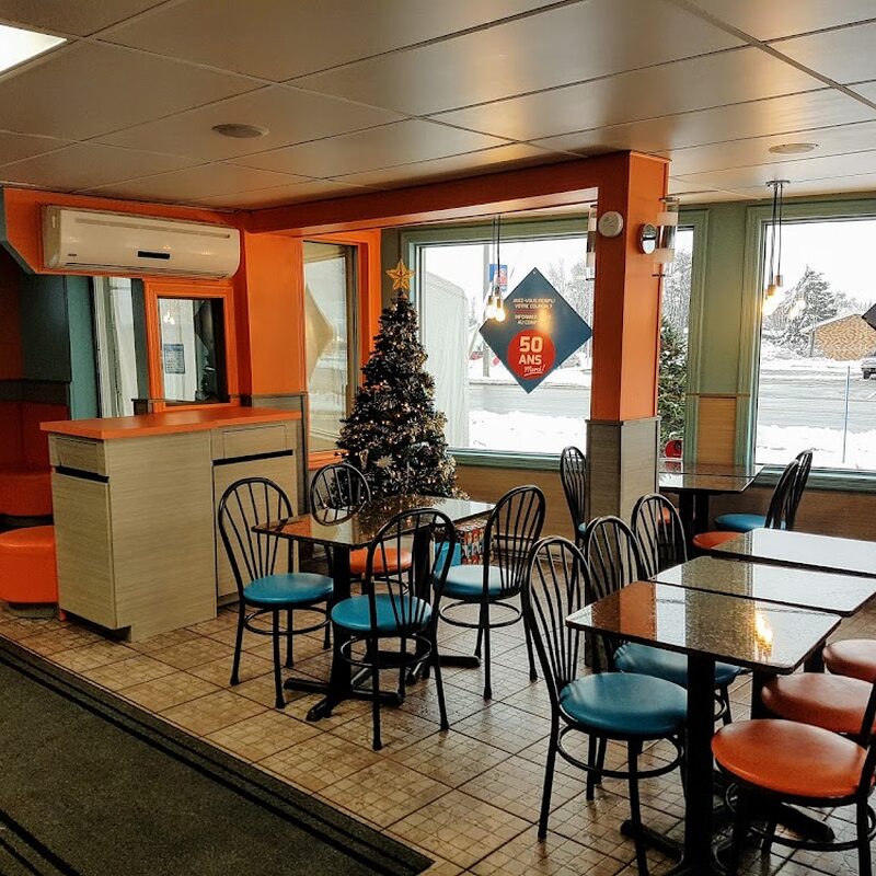 Rôtisserie Fusée - Grill, Italian, Pizza, Salads, Pasta Restaurants in Quebec