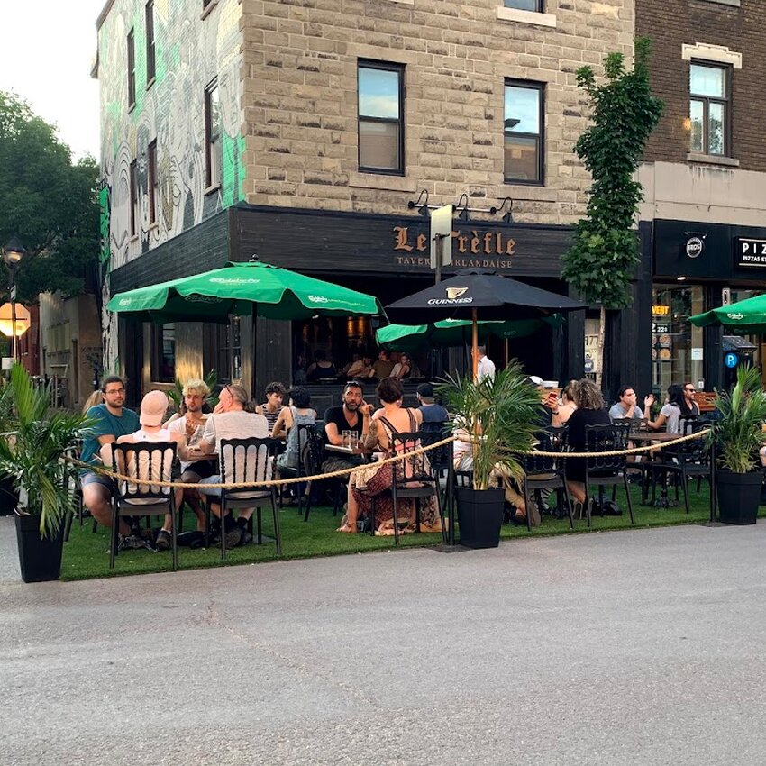 Le Tr&egrave;fle Taverne Irlandaise - Restaurants pr&egrave;s de: J4H4E5