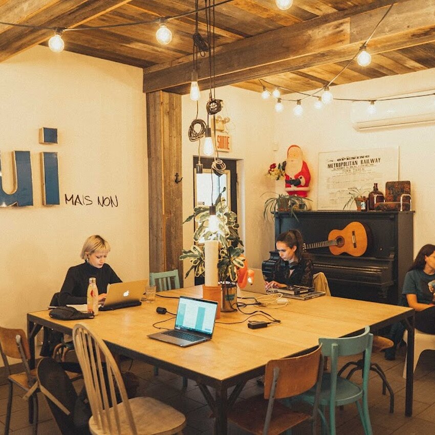 Café Oui, mais non - Restaurants près de: H2P2M1