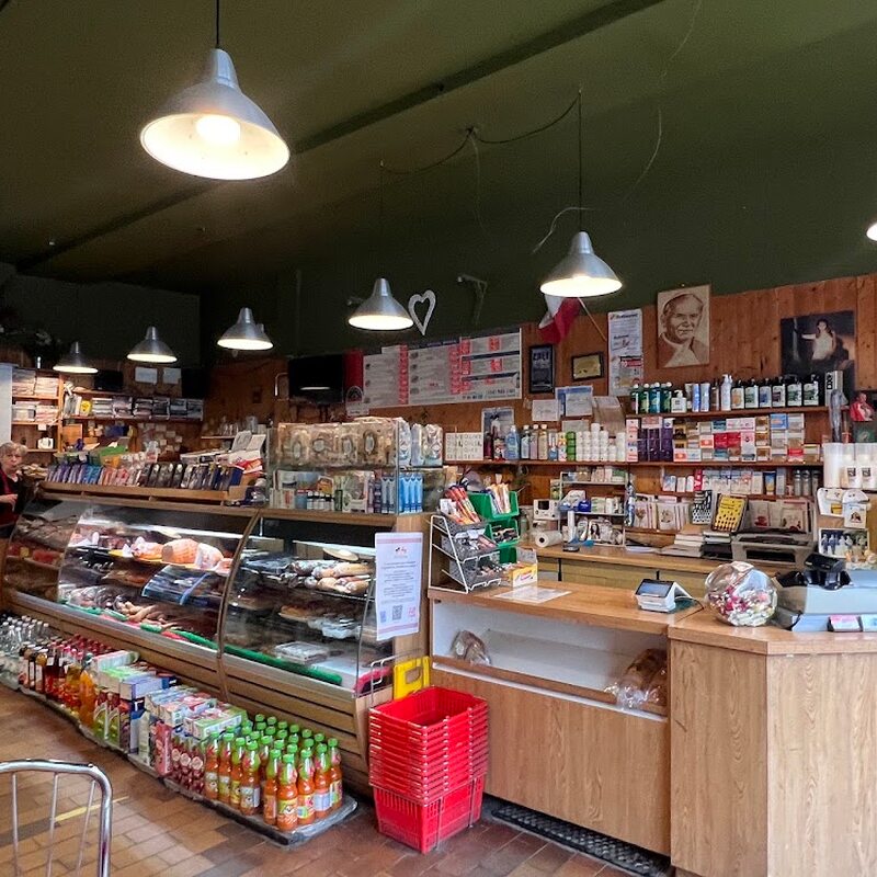 Euro-Deli Batory - Restaurants de Montr&eacute;al