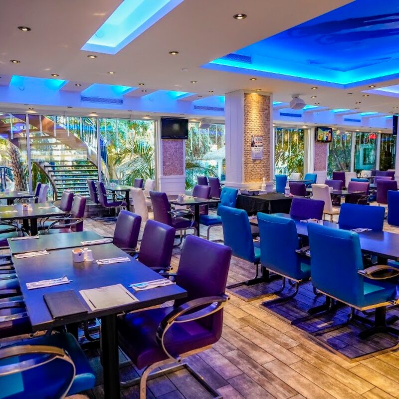 10Vagues Resto-Bar - Restaurants Grillades, Italiens, Pizza, Salades, P&acirc;tes de Qu&eacute;bec
