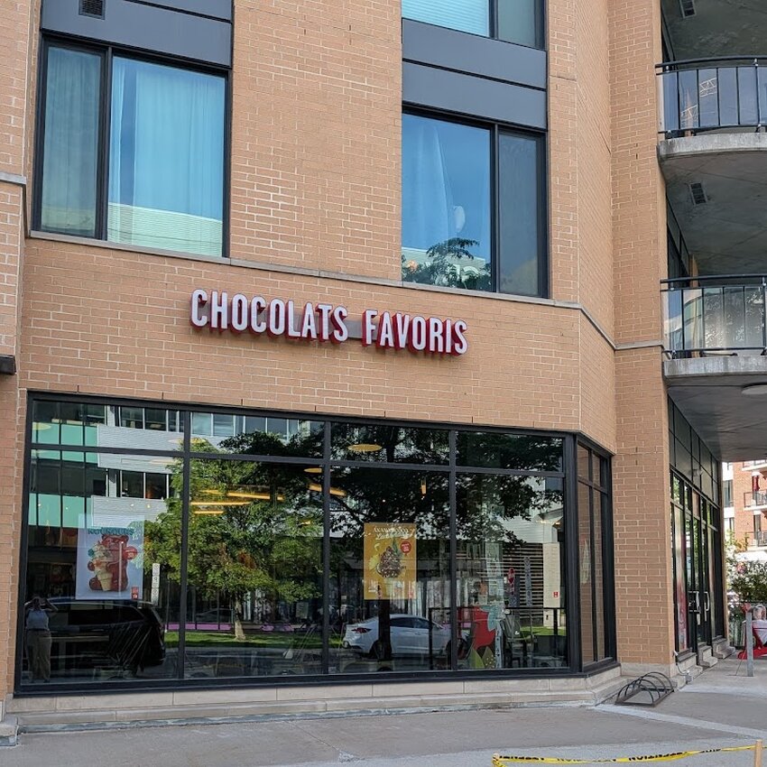 Chocolats Favoris - Bubble Tea, Dumplings, Ice Cream Restaurants in Quebec