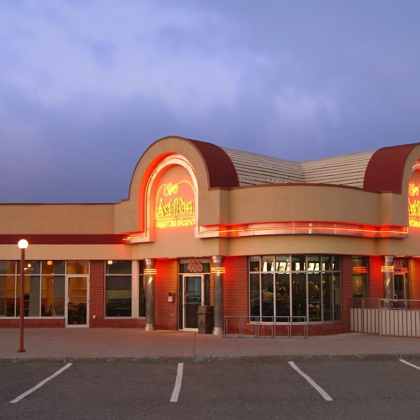 Ashton - American, Fish & Chips, Breakfast, Caf&eacute;s, Burgers Restaurants in L&eacute;vis