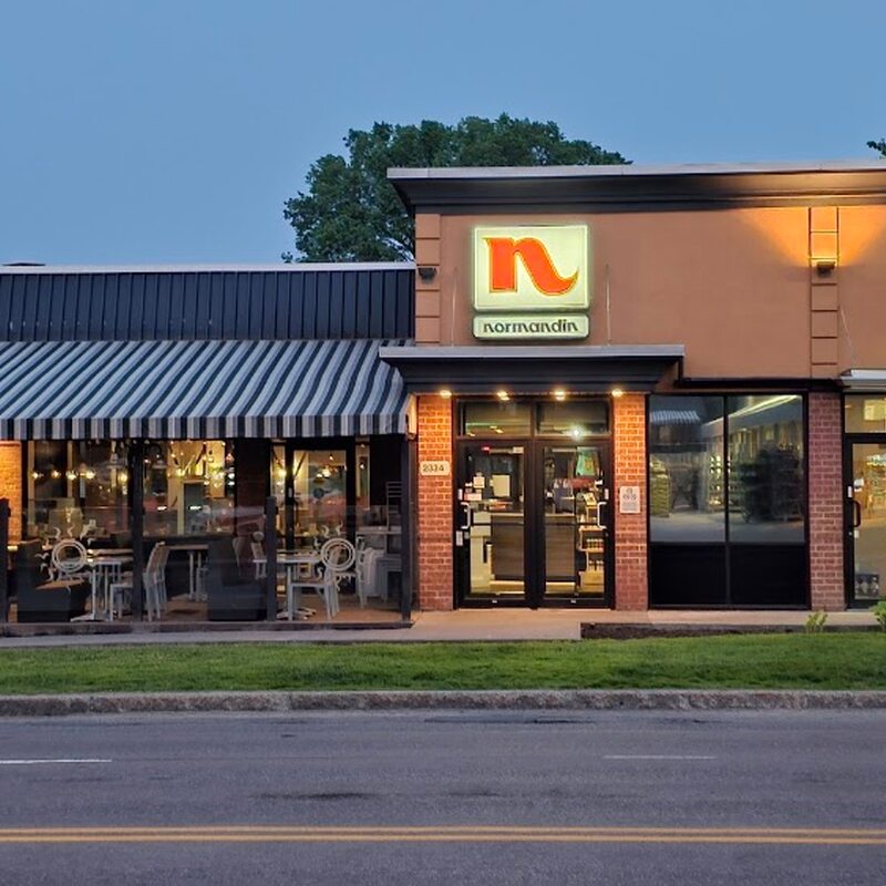 Normandin - Grill, Italian, Pizza, Salads, Pasta Restaurants in Quebec