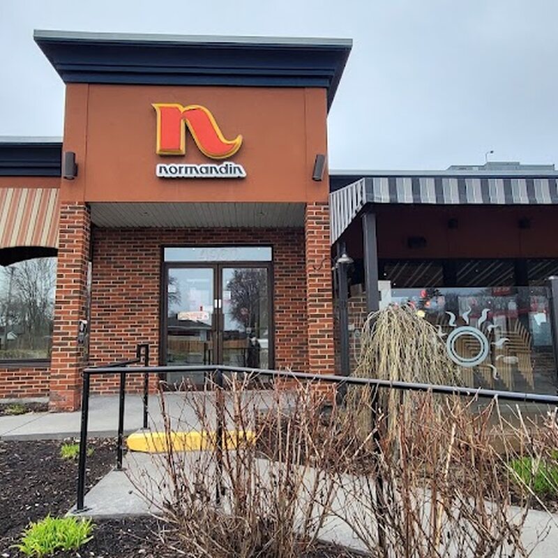 Normandin - BBQ, Grill, Burgers, Rotisseries, Salads Restaurants in Quebec