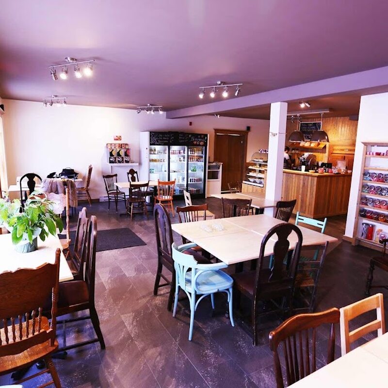 Le Café du village - Restaurants Desserts et Sucreries de St-Nicolas