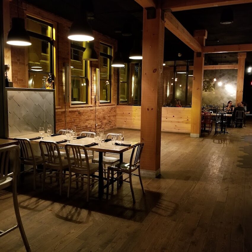 O Chevreuil - Taverne am&eacute;ricaine - Restaurants pr&egrave;s de: J1G1B4