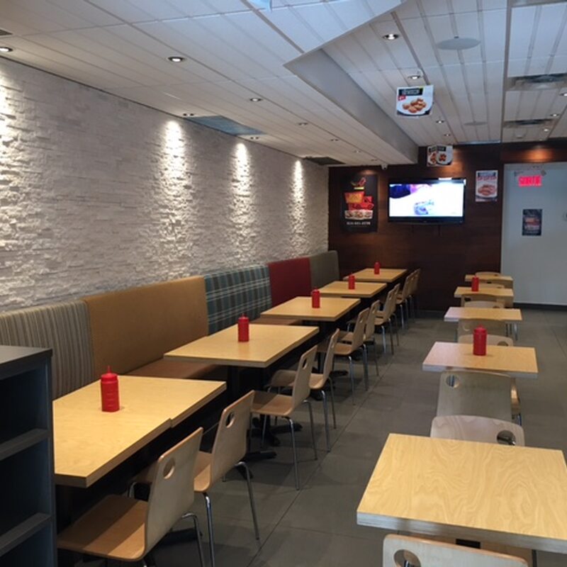 Piri Piri - Poutine, Salads Restaurants in Montreal