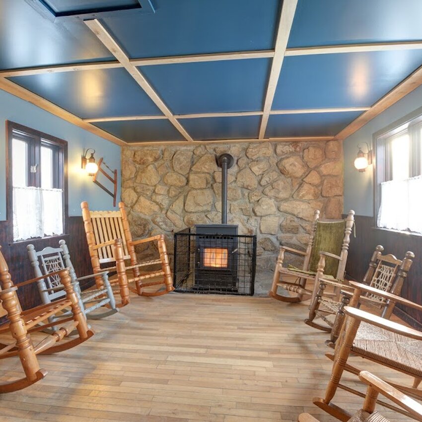 Sucrerie &agrave; l'Eau d'&Eacute;rable - Restaurants in Mirabel