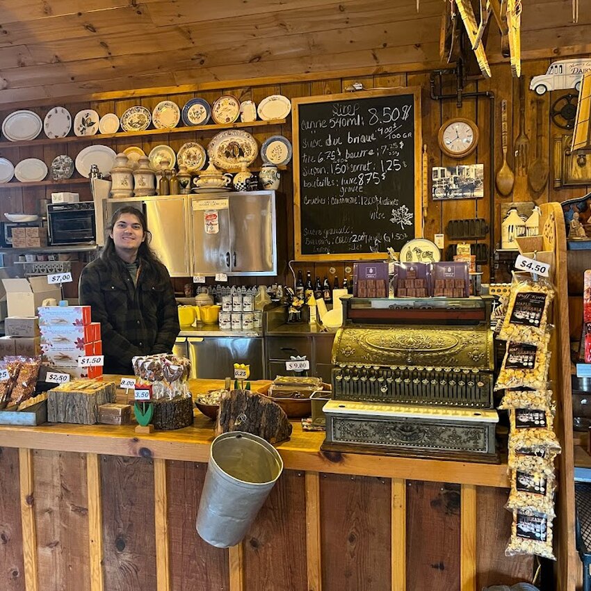 Érablière à la Feuille d'Érable Restaurant Mont-Saint-Grégoire, QC