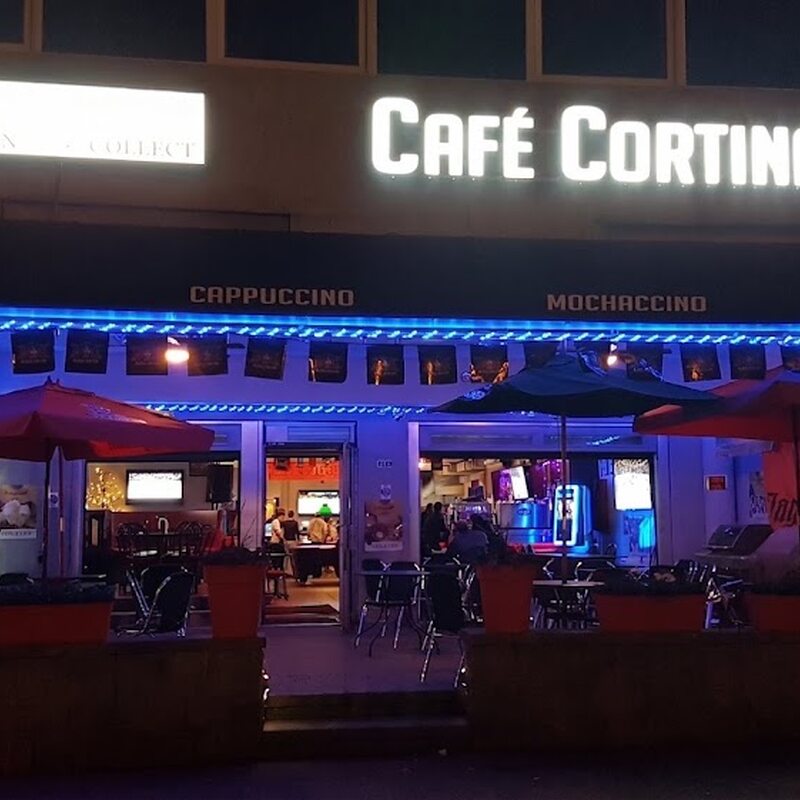 Pizzeria Cortina - Grill, Poutine Restaurants in Montreal