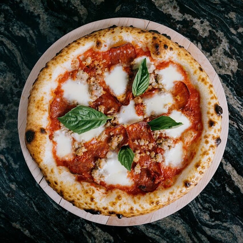 Pizzeria Cortina Restaurant