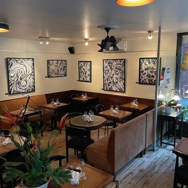 Bistro Le D&eacute;tour - Restaurants Fran&ccedil;ais Ouverts midi Montr&eacute;al