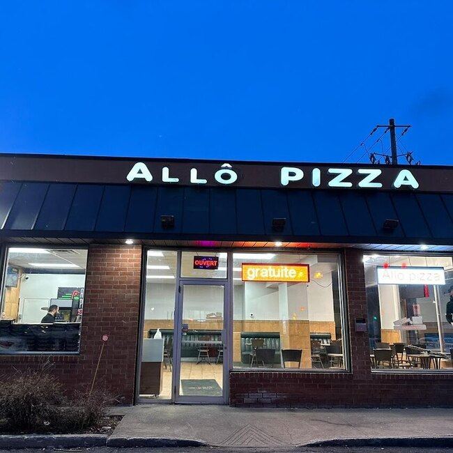 All&ocirc; Pizza - Restaurants pr&egrave;s de: J4J3Y2