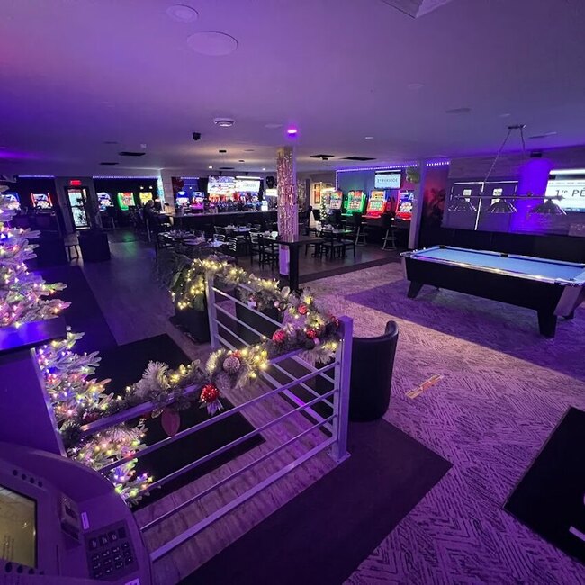 Le Ste-Rose Bar -  Restaurants Near: H7P1T8