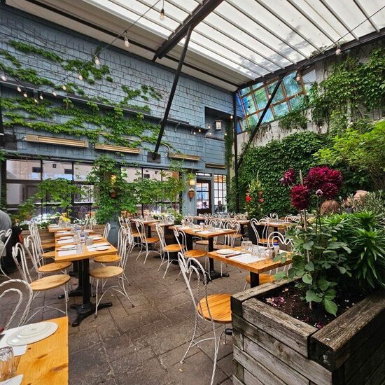 Le Jardin De Panos - Restaurants Grecs, Grillades de Montréal