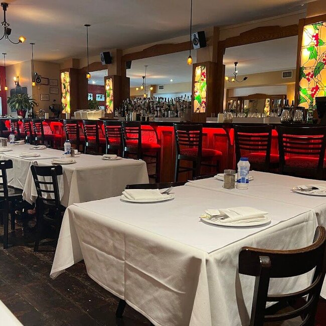 Philinos - Restaurants Grecs, Moyen-Orient pr&egrave;s de: H2V4E8