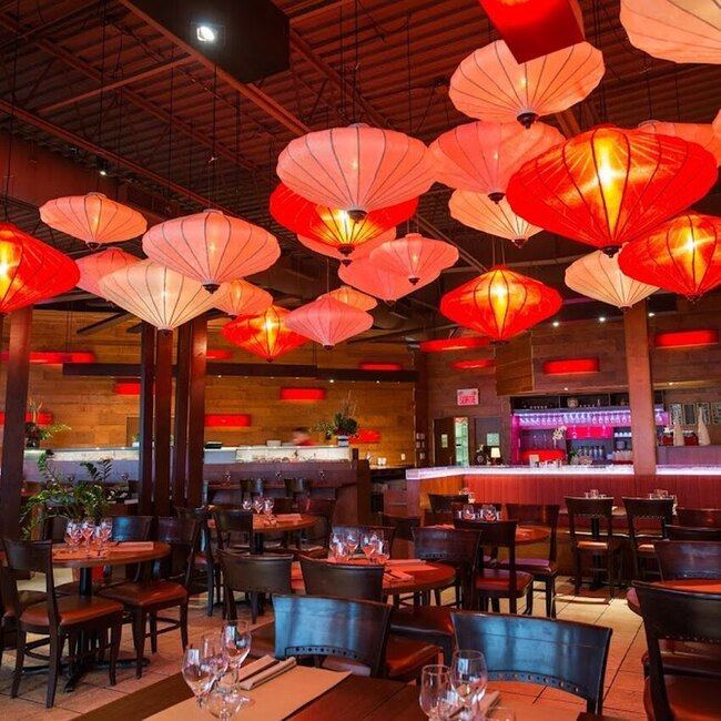 Torii Sushi Bar - Restaurants Terrasses Laval