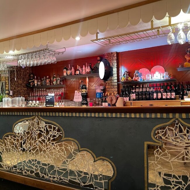 La Mantra - Restaurants pr&egrave;s de: J4J3X3