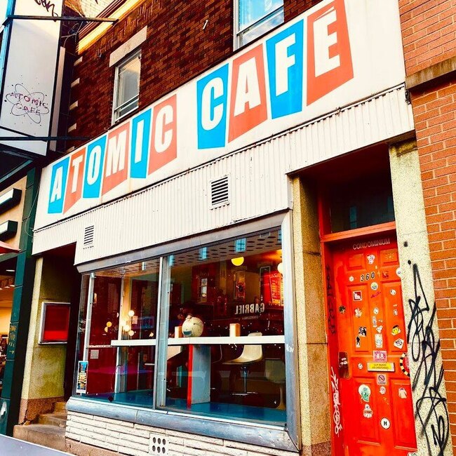 Atomic Caf&eacute; - Restaurants &agrave; Montr&eacute;al-Est