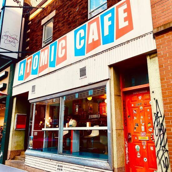 Atomic Café - Restaurants in Montreal-East