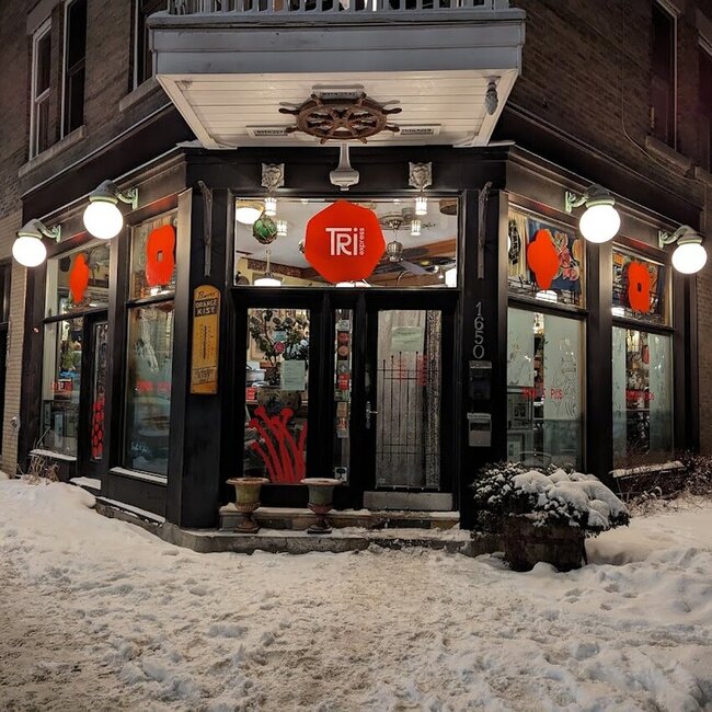 Tri Express Sushi Plateau Montreal Restaurant: Menu, Reviews & Reserve (2026)