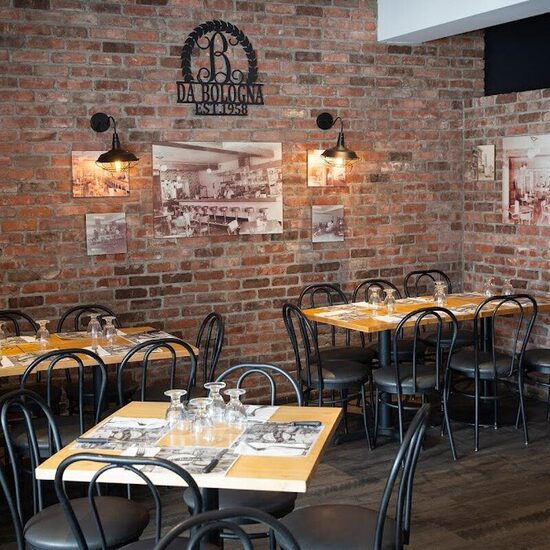 Da Bologna Pizzeria - Poutine, Chicken Wings Restaurants in Montreal