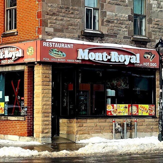 Mont Royal Hot Dog - Restaurants Terrasses Ouverts lundi Le Plateau-Mont-Royal