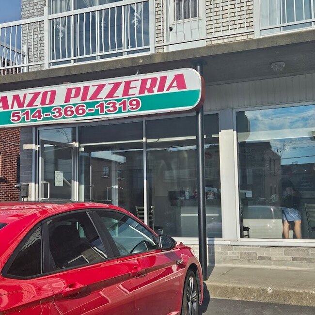Manzo Pizz&eacute;ria - Restaurants in LaSalle