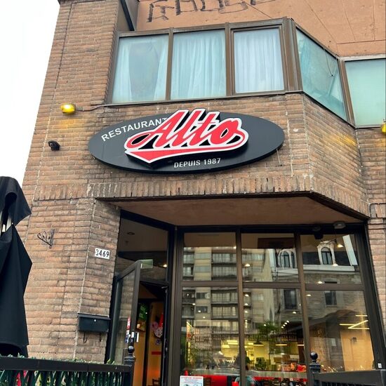 Alto Restaurant - Restaurants Brunch pr&egrave;s de: H2J2K8