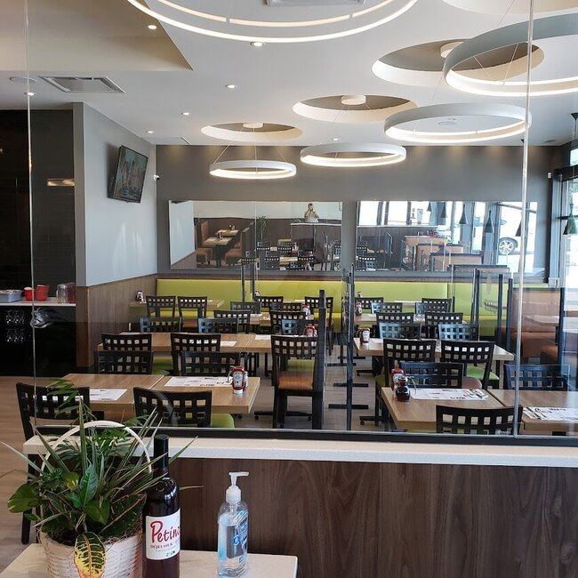 Petinos - Restaurants pr&egrave;s de: H9B2K4