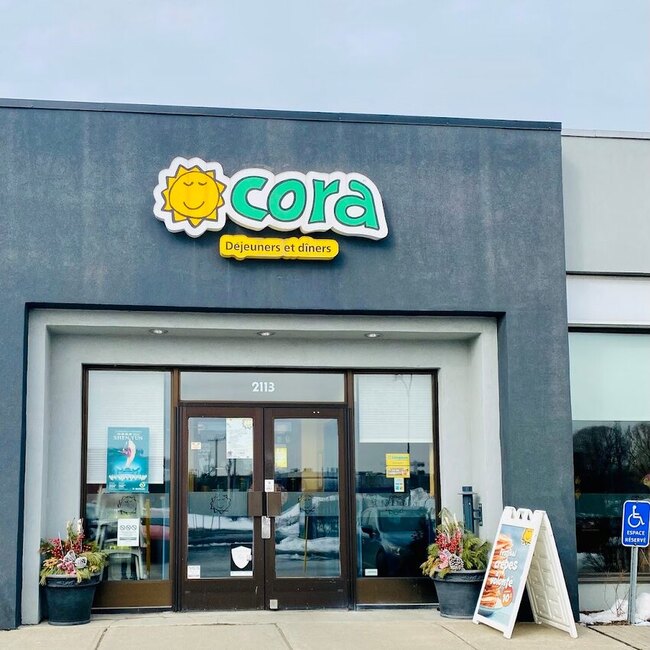 Cora D&eacute;jeuners et d&icirc;ners - Laval Breakfast Restaurants