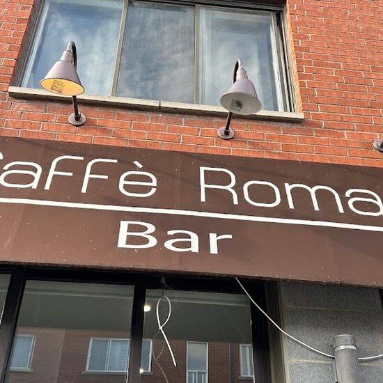 Cafe Roma - Restaurants près de: H2R1T3