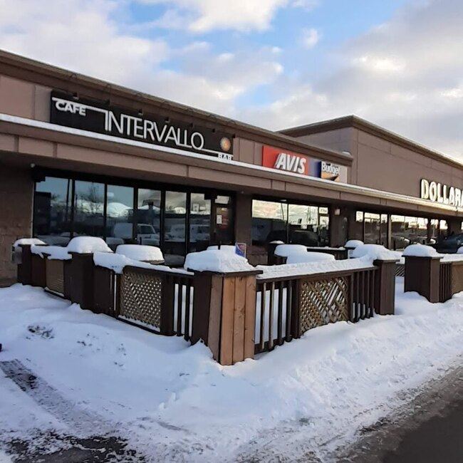 Caf&eacute; Intervallo Bistro-Bar - LaSalle Open Tuesday Restaurants