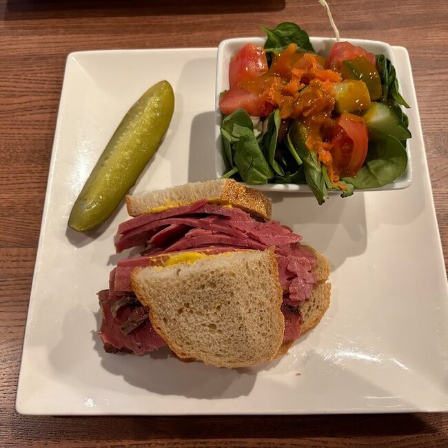Moe's Bar & Grill - Smoked Meat in Montreal