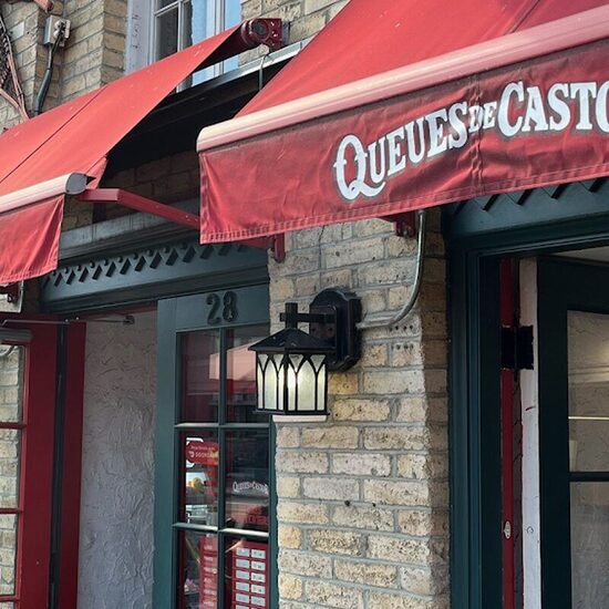 Queues de castor - Cafés, Desserts & Sweets Restaurants in Quebec