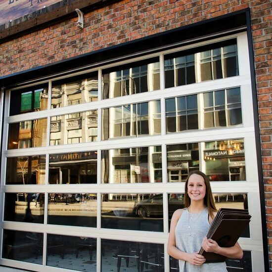 Le Bureau de Poste - Poutine, Pastries Restaurants in Montreal
