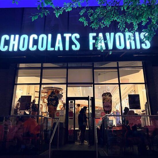 Chocolats Favoris - Restaurants in Quartier des Spectacles