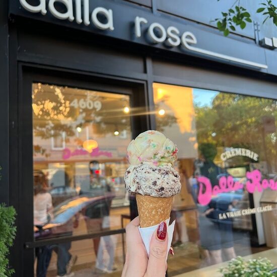Cr&egrave;merie Dalla Rose - Restaurants in Les Quartiers du Canal