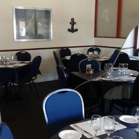 Crevettes Plus - Terrace Restaurants in South Shore (Quebec)