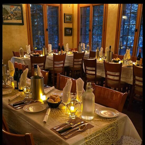 L'Entrec&ocirc;te - Good For Groups, Parking Available Restaurants in Sainte-Ad&egrave;le