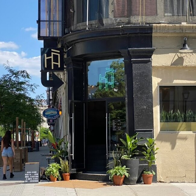 Restaurant H&agrave; - Restaurants &agrave; Vieux-Montr&eacute;al