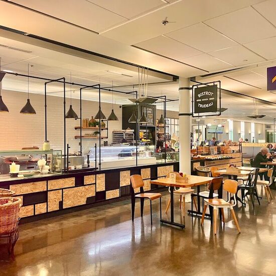 Bistrot Montréal-Trudeau - Restaurants Végétariens de Dorval