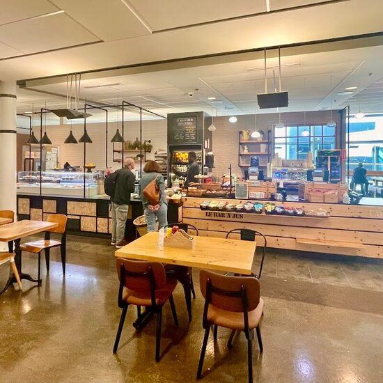 Photo of Bistrot Montr&eacute;al-Trudeau, Dorval